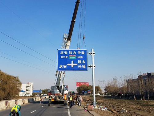 淄博淄博道路护栏网网片该如何进行正确的选购呢？